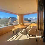Nesensohn Apartment *
